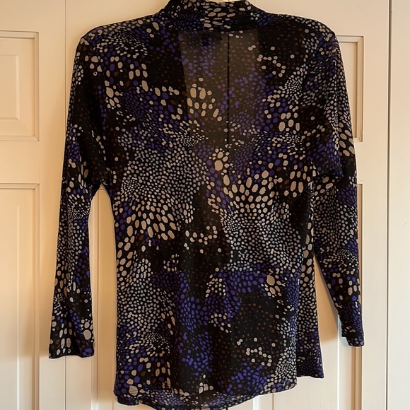 Sheer Stretchy Surplice Deep Neck Long Sleeve Gorgeous Printed Blouse. - Picture 6 of 6